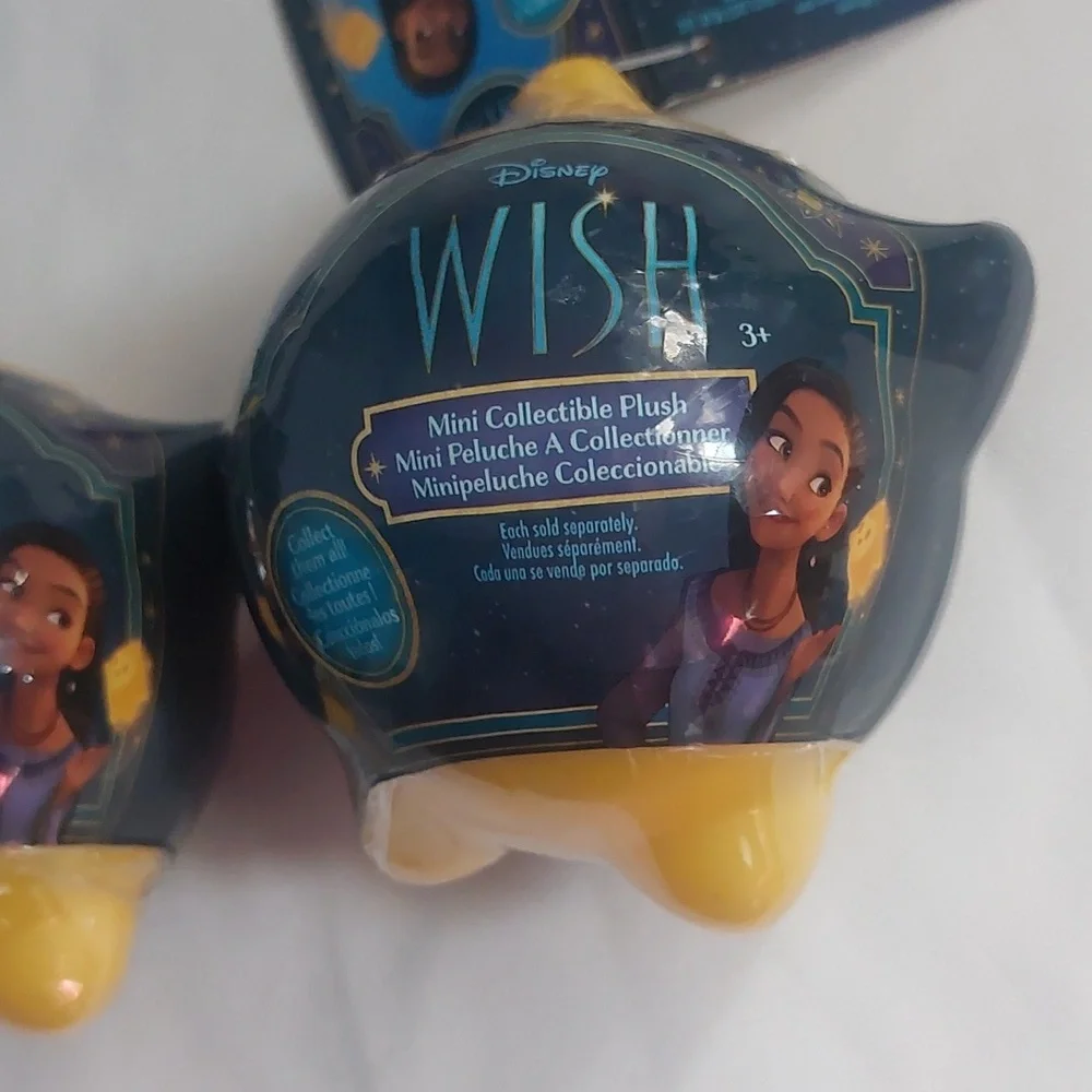 Disney  WISH  Mystery Star Capsule‎  Mini Collectible Plush - 3 Pack